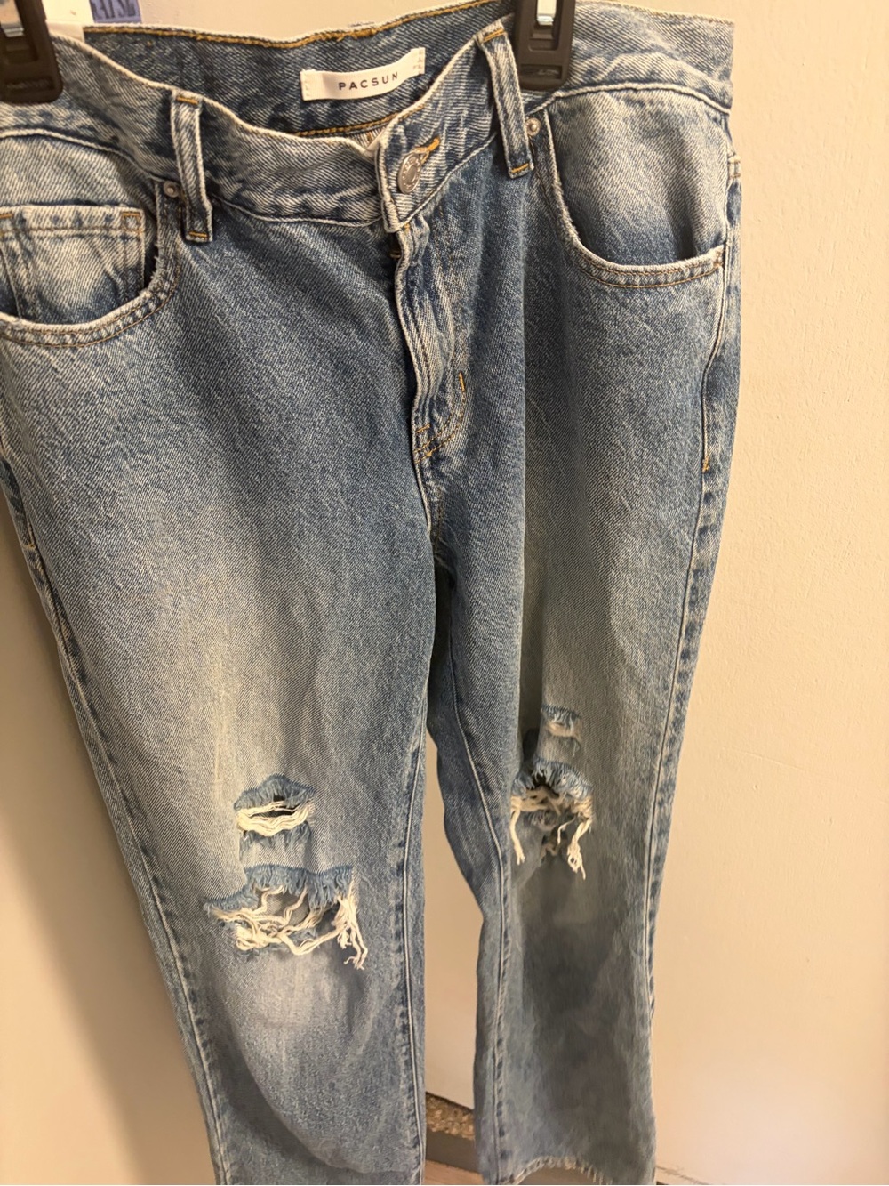 PacSun High Waisted Distressed Boyfriend Jeans Light Wash Size 27